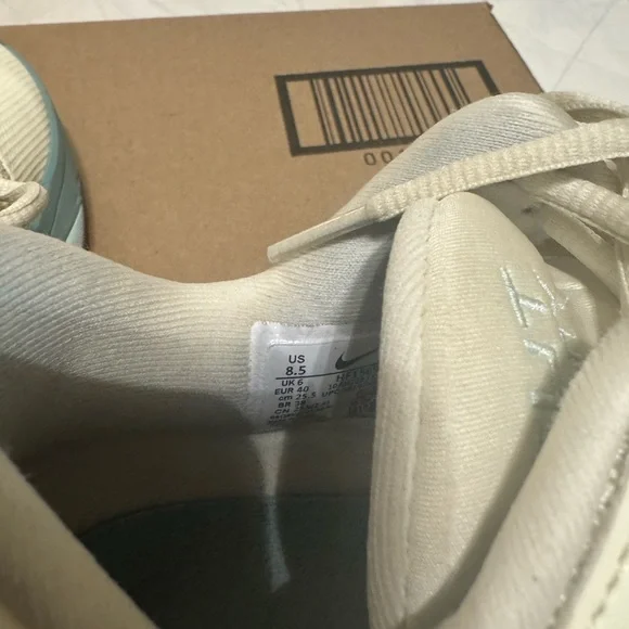 Nike GT cut academy basketball Beige and Teal Athletic Shoes - Picture 4 of 5